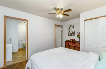 Apartment Suite bedroom- #4: Lower level