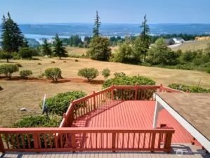 Deck & VIEWS!