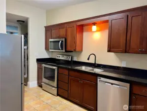 Unit 142 has SS refrigerator