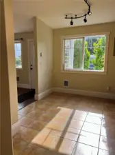 Unit 140 bright kitchen