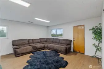 Family room, Larger than picture shows.