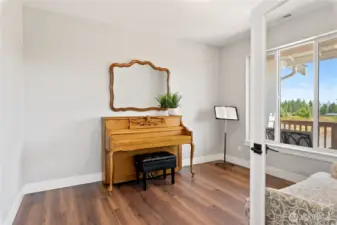 Room off of the front door. Would make a great office looking towards Mt. Rainier.