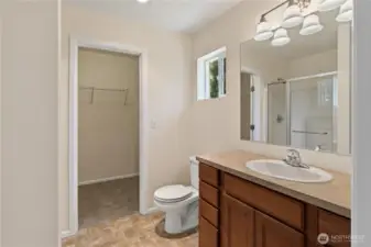 Primary bedroom ensuite bathroom.