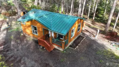 2x6 construction and 60lbs snow-load metal roof.