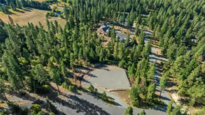 Located conveniently off the first cul-de-sac for easy access and surrounded by lovely homes. This is one of the last remaining lots in the original plat.