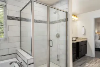 Primary Large Shower
