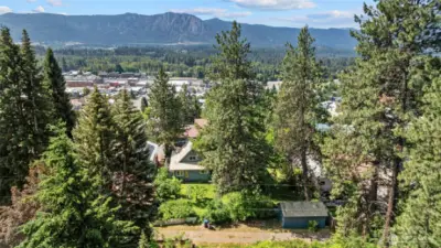 Rear view of the home looking toward Peoh Point.