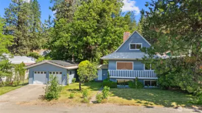 Just up the hill from downtown Cle Elum, this is the perfect home for full time living or a retreat from the city.