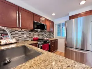 Upgraded kitchen with SS appliances