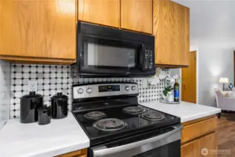 All appliances stay!