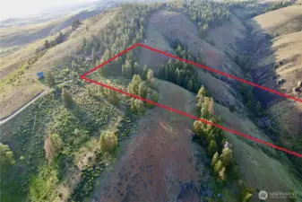 Boundary lines are approximate.  Please see property map for exact boundaries.