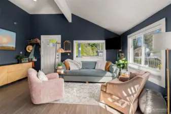 So much natural light