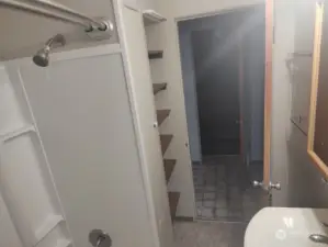 Full Bathroom on Main Floor