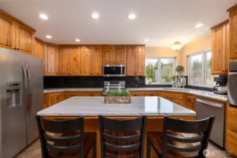 Large island for entertaining