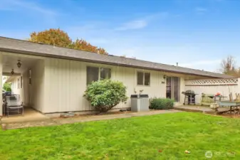 Back of the complex...this is unit C.