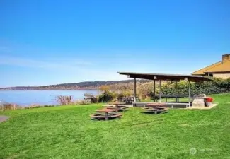 Blue Ridge community private beach park, cabana and private access to the beach!