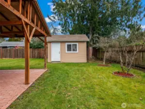 gazebo / shed