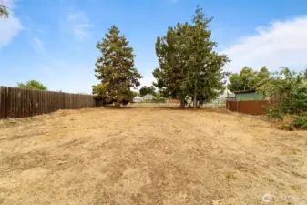 Double Lot Yard