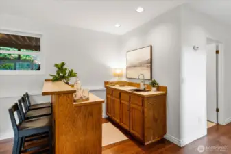 Wet bar on the lower level
