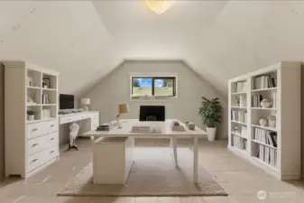 Virtually staged office or can be used as a 4th bdr upstairs