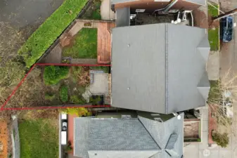 Private fenced backyard highlighted in red.  Property lines are approximate.