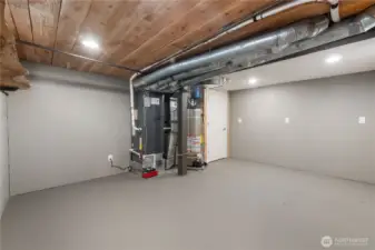 Sellers used the basement entry room as a work shop.