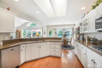 So much storage space with all the cabinest pull-out drawers.