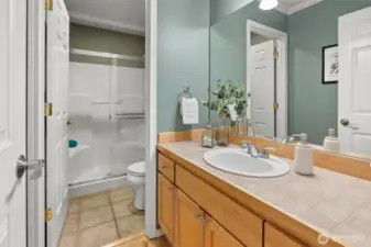 3/4 main floor bath