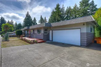 Main level measures 1196 Sq.Ft. of spacious living…