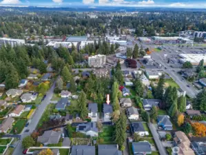 Nestled close to Richmond Beach and the prestigious Kings Schools, this residence offers a rare combination of peaceful surroundings and convenient proximity to premier local attractions.