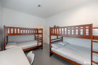 Main level bedroom 2