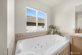 Primary five piece bathroom (Jetted soaking tub).