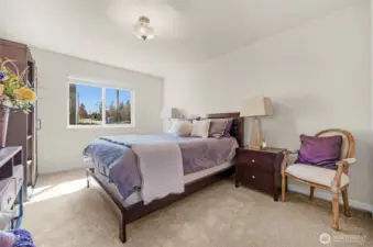 Second bedroom (upstairs).