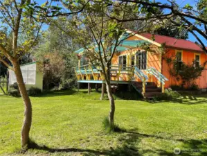 Guest house (AirBnB)