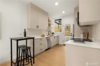 Photos are of a similar model home and are for illustrative purposes.