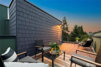 Photos are of a similar model home and are for illustrative purposes.