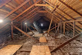 ~500+ SQFT of unfinished attic space that you could turn into a second story!!!