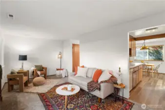 Large living room to host get togethers or to just enjoy the space.