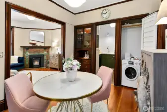 Washer/dryer in unit or shared building full size units just below