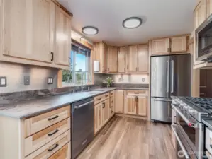 beautifully remodeled kitchen see attachment
