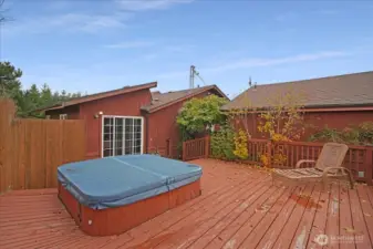 Private area off the primary bedroom