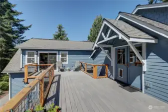 Side deck off dining room and kitchen, overlooking the yard