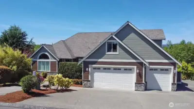 Beautifully maintained home with a fresh coat of exterior paint