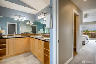Walk-in closet