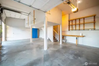 3 Bay Spacious Garage