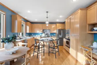 Kitchen with Eating Space and Built-In Desk Area