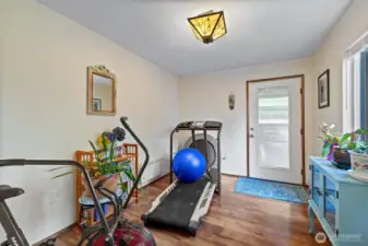 exercise/flex room