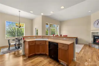 Be part of the party with this open design.
