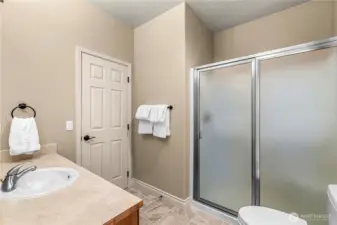 Main 3/4 bath