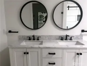 Double vanity in Master bedroom bathroom